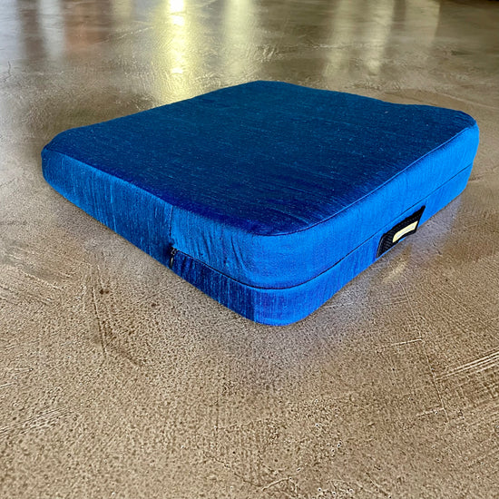 Image Title blue back